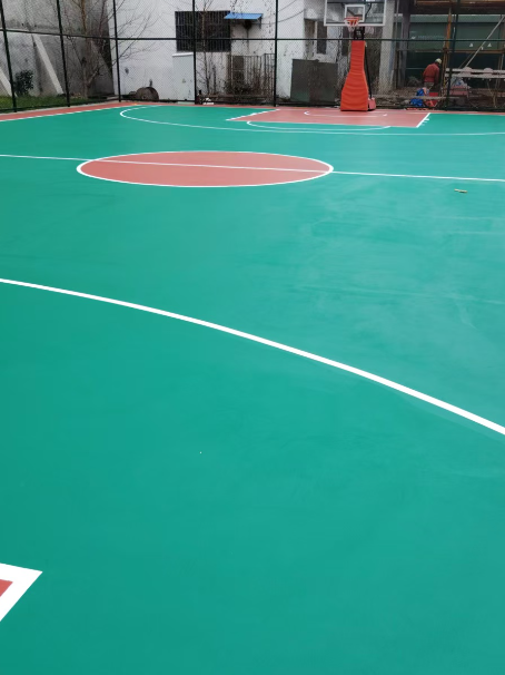 文县 球场长期使用易出现地面开裂